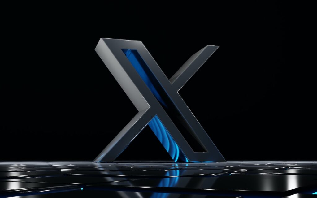 a black and white photo of the letter x